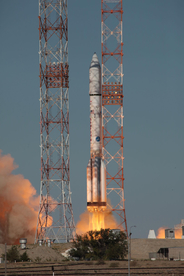 航天器 载人火箭