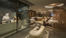 商务风餐厅图片