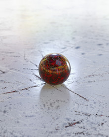 C4D 模型 水泥地上的玻璃珠