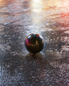 C4D 模型 水泥地上的玻璃珠