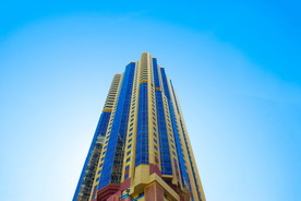 蓝色 米色 高楼 建造