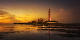 日落海滨灯塔