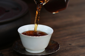 普洱茶茶汤生茶