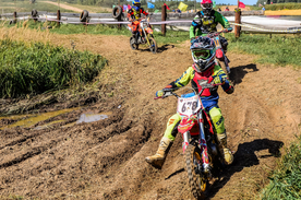 越野摩托车海报