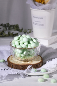 薄荷糖糖果润喉糖背景素材