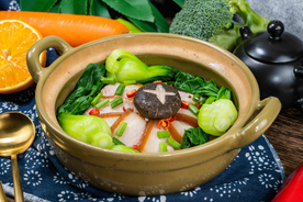 腊肉砂锅美食食材背景素材