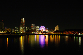 海边摩天轮夜景