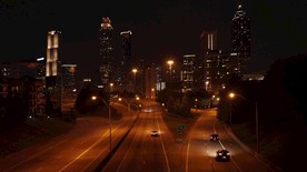 高清城市夜景高速穿梭车流视频