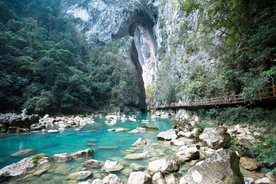 山中吊桥