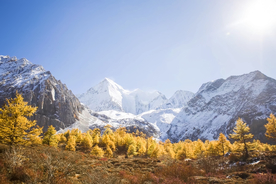 高原雪山