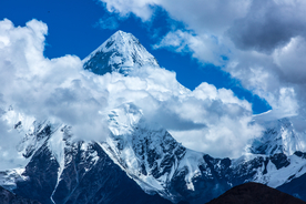高原雪山