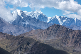 高原雪山