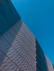 城市玻璃幕墙大厦