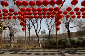 大红灯笼高高挂