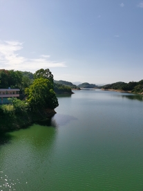 益塘水库风景  碧水青山
