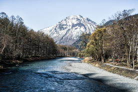 山