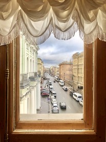 俄罗斯 圣彼得堡冬宫博物馆窗景