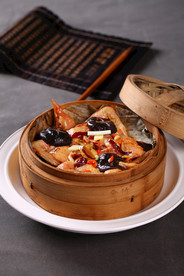 荷香国药蒸乳鸽