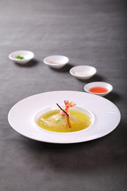 鲜虾虫草烩鱼翅