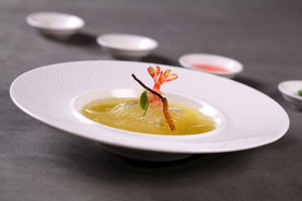 鲜虾虫草烩鱼翅