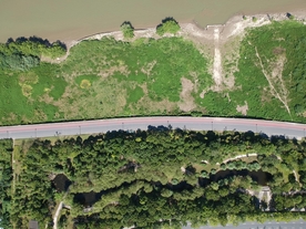 航拍河边草地湿地鸟瞰江边