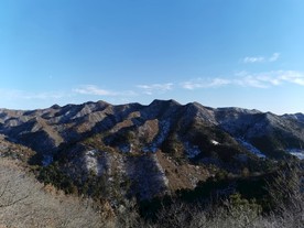 雪后的山
