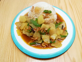 土豆片炒肉盖饭
