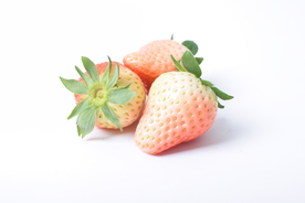 白草莓