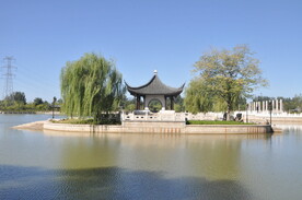 北京绿洲水乡度假村湖心岛景观