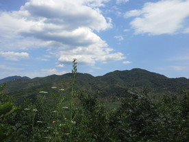 蓝天白云青山