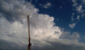 空中的吊塔