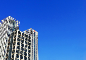 建筑楼宇与蓝天