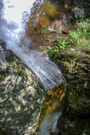 山泉