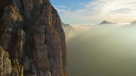 短视频素材航拍悬崖远山云海