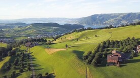 航拍草原上的村庄风景素材