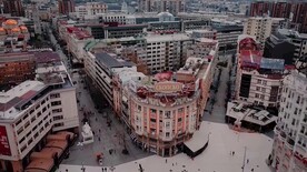 航拍城市建筑群广场