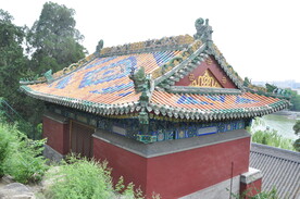 北京北海公园歇山古建筑