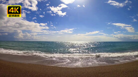 海水快速冲刷沙滩正面镜头