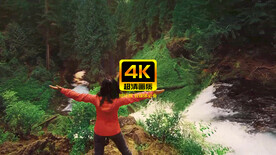 短视频素材美女在瀑布上