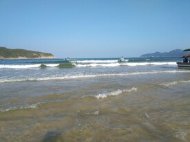海滩海浪