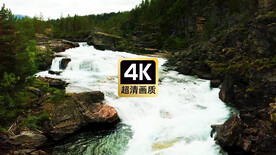 唯美风景山间流淌的溪流