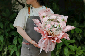 母亲节粉色康乃馨花束