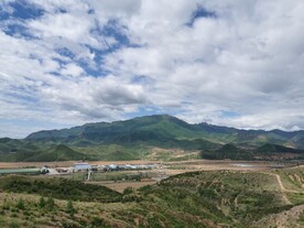 蓝天白云青山