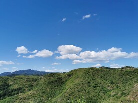 蓝天白云青山