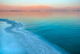 死海