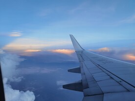 天空落日余霞