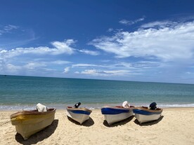 海南 三亚 大海  帆船