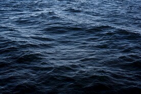 水面