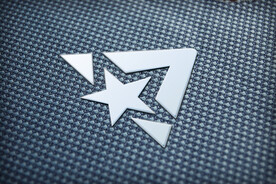蓝灰色质感纹理银色logo样机