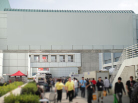 展馆室外超大海报样机模板展示
